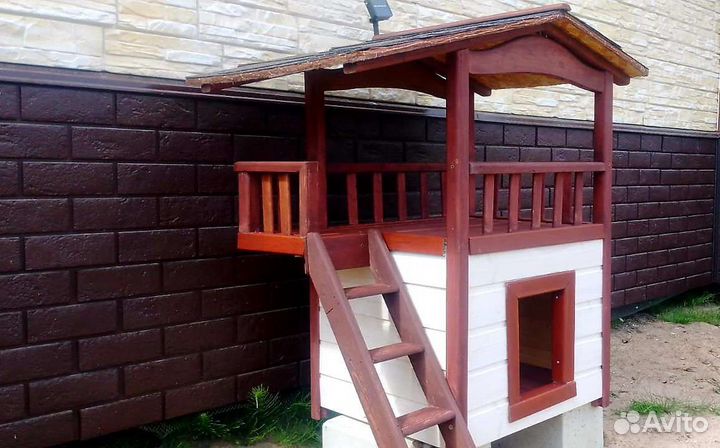 Уличный домик для кошки или маленькой собачки