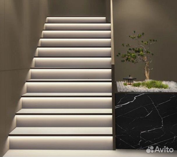Подсветка лестницы на ступенях с датчиком
