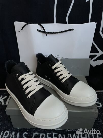 Rick Owens Ramones Low на руках
