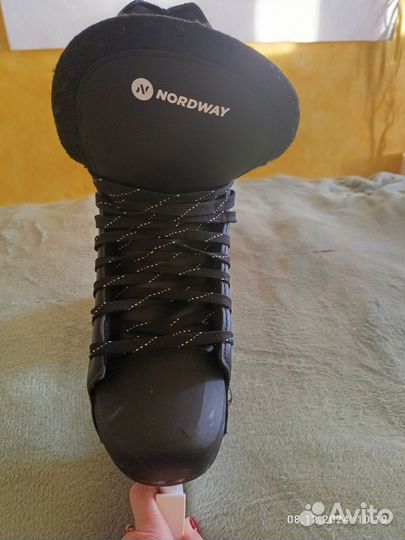 Коньки хоккейные 41 размер