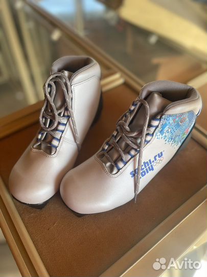 Беговые лыжи детские 160 (38р)