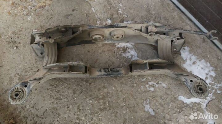 Подрамник задний Toyota Highlander