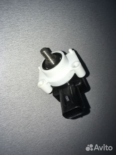 Датчик положения кузова,фар, уровня подвески Camry