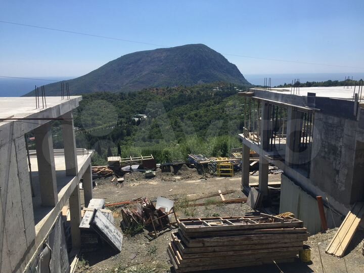 Дом 200 м² на участке 9 сот.