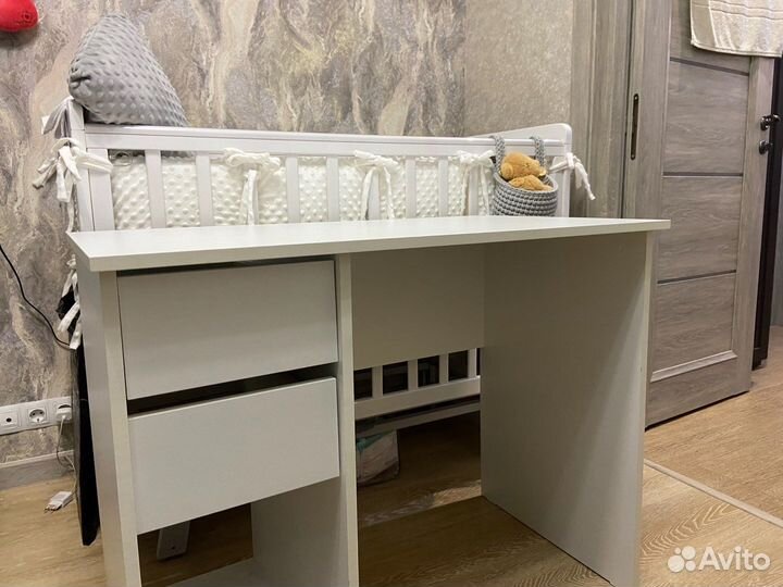 Письменный стол