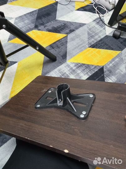 Стойка под проектор подставка