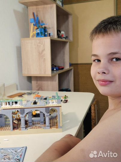 Продам лего собранный