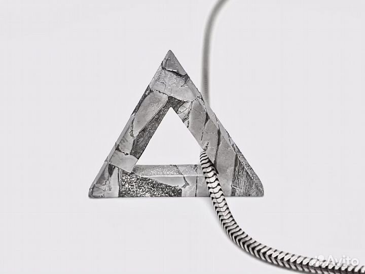 Подвеска из метеорита