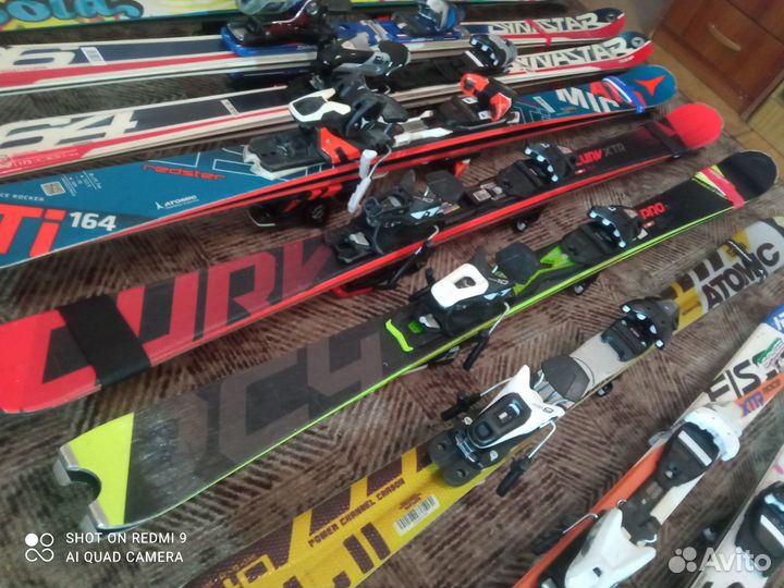 Горные лыжи и ботинки