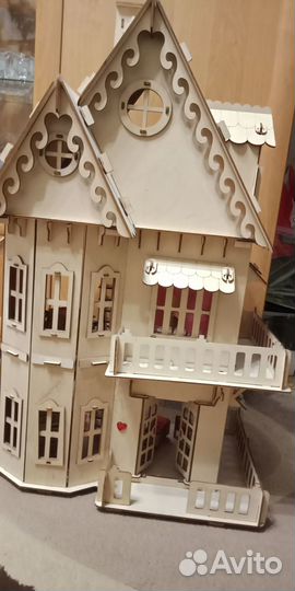 Кукольный домик с мебелью