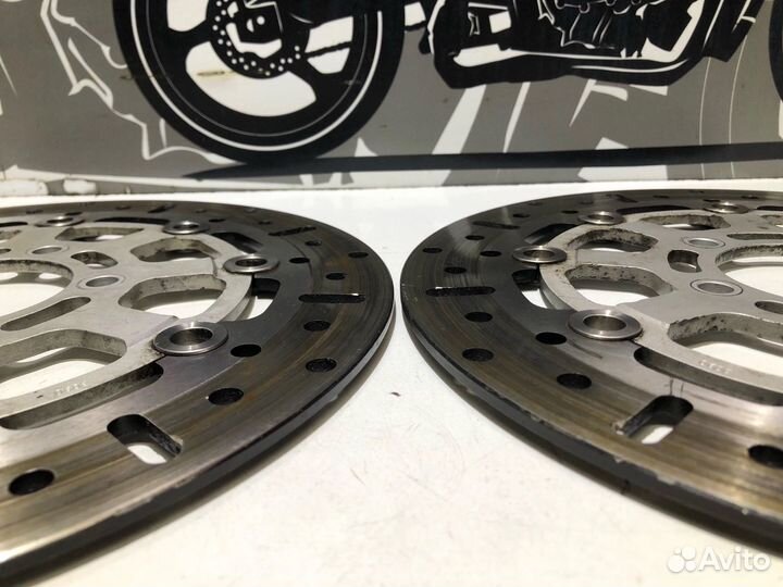 Передние тормозные диски Suzuki SV 650 2005г