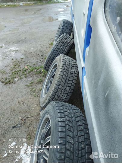 R17 Dunlop SP Winter Ice 01 225/65, PCD 5x108 DIA 63.4