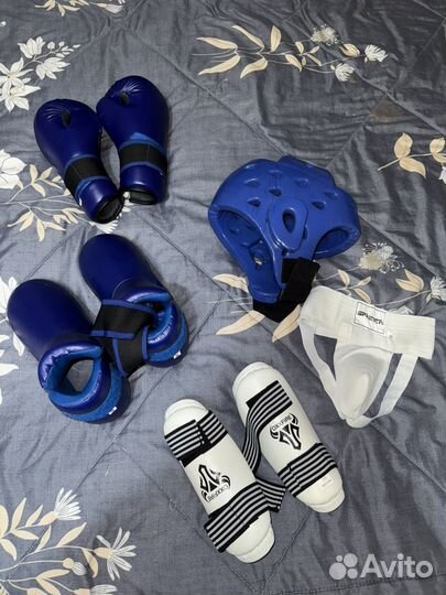 Добок для тхэквондо 140 и прочая экипировка