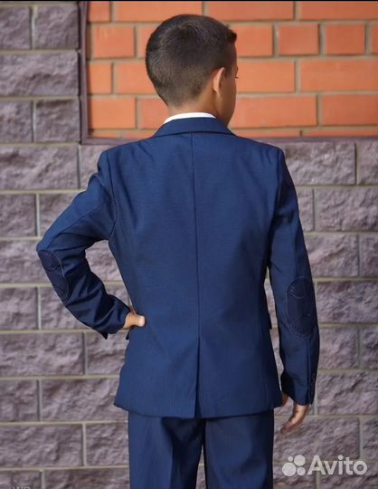 Брючный костюм на мальчика 122-128