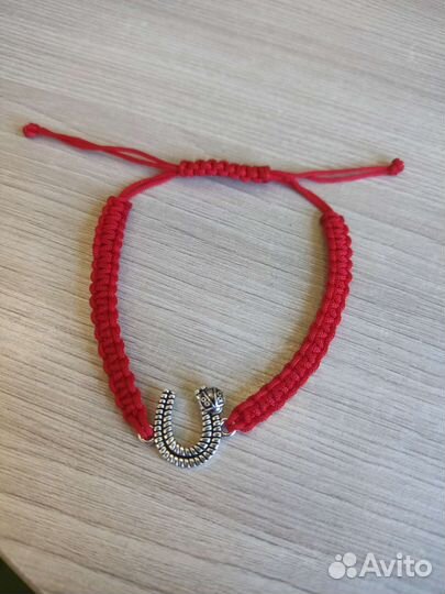 Браслет красная нить