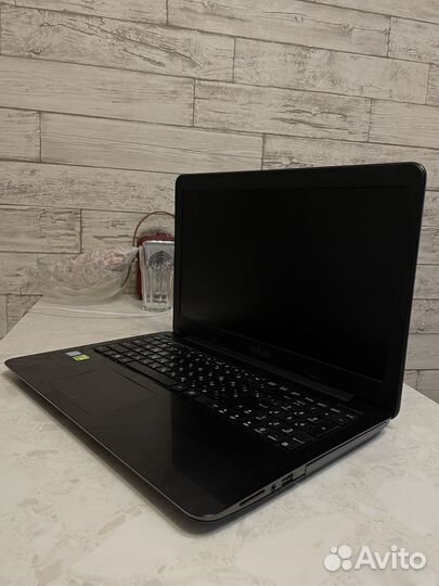 Ноутбук Asus X556UQ-DM655T 15.6
