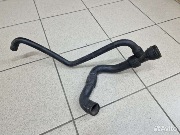 Патрубок радиатора Audi A4 B5/Passat B5 8D0121055G