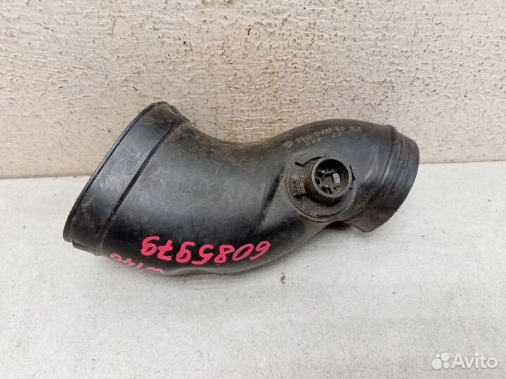 Патрубок воздушного фильтра