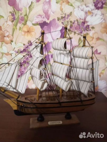 Модель корабля