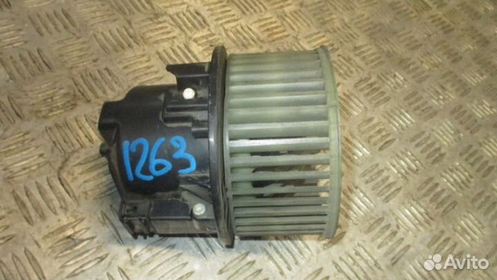 Моторчик печки Volvo S80