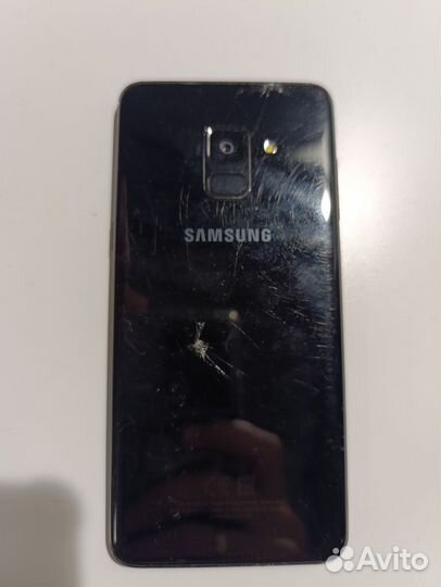 Samsung Galaxy A8 (2018), 4/32 ГБ