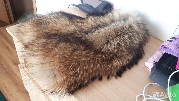 Меховой воротник енот