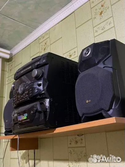 Музыкальный центр LG