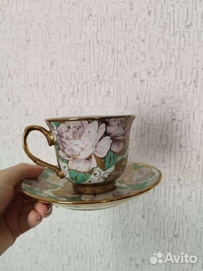 Чайный и кофейный сервизы, блюде+чашка, чайник