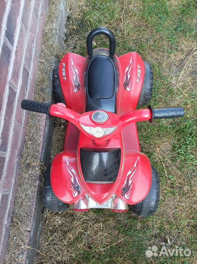 Детский квадроцикл на аккумуляторе