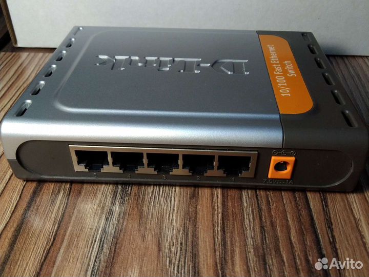 DES-1005D 5-port switch
