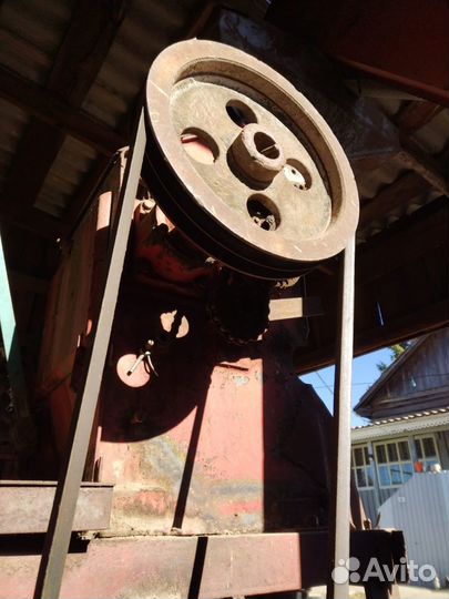 Мельница для зерна бу