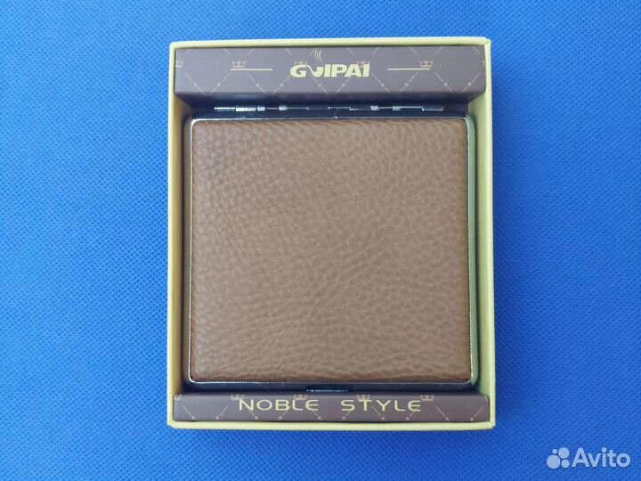 Портсигар металлический, покрыт кожей