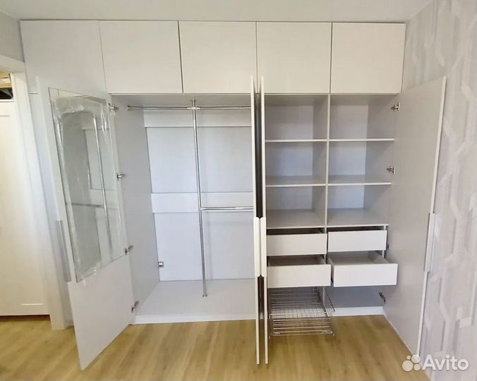 Шкаф в прихожую распашной на заказ