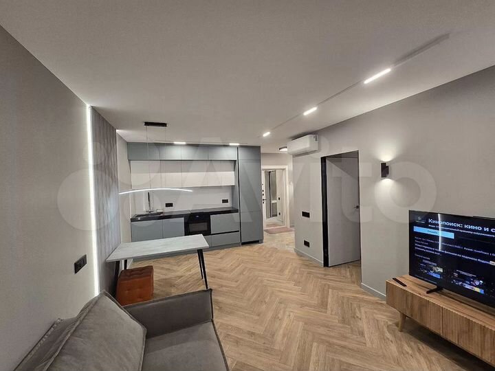 2-к. квартира, 43 м², 28/33 эт.