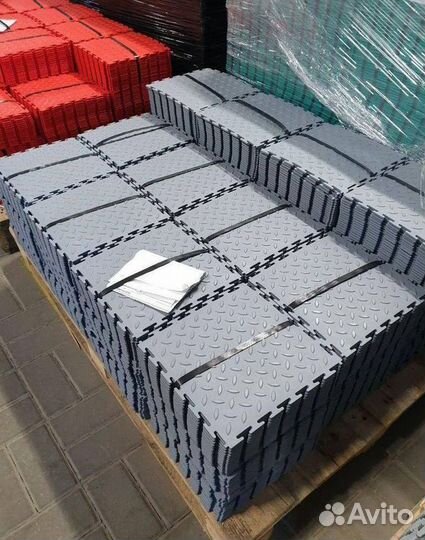 Модульная пвх плитка в автосервис / сто