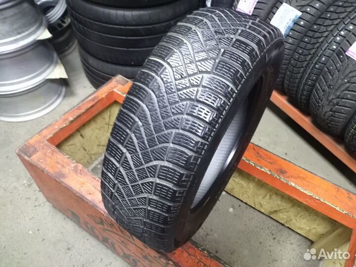Pirelli Ice Zero FR 185/60 R15