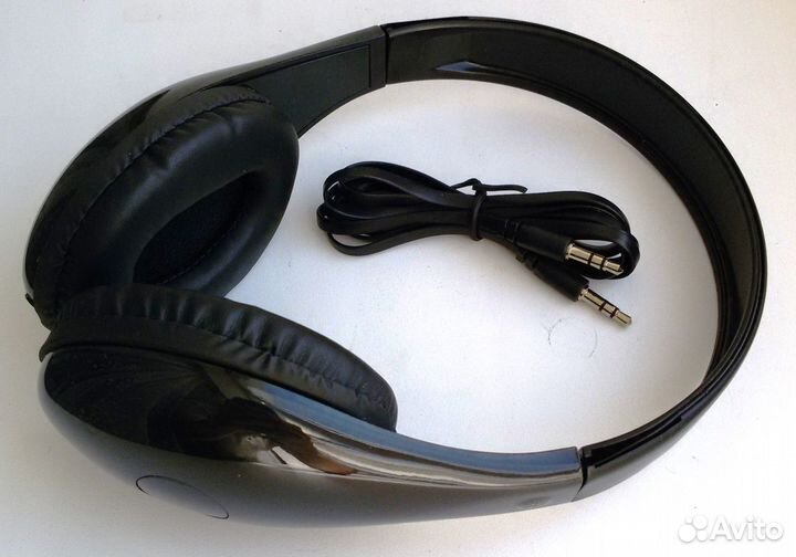 Наушники с микрофоном