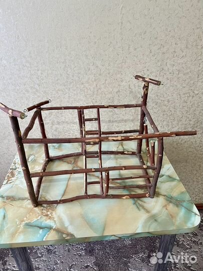 Игровая площадка для попугая