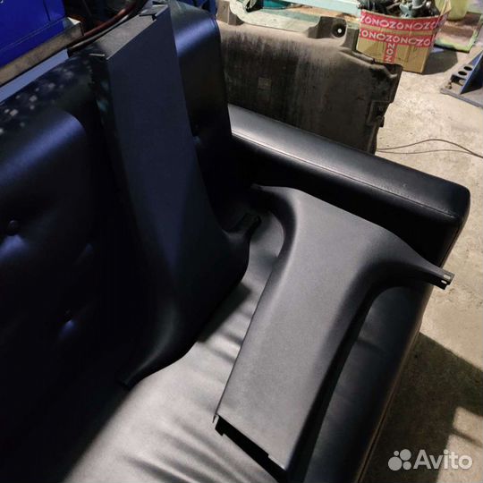 Накладки центральных стоек салона на Мерседес W212