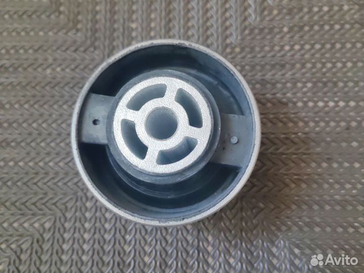 Опора двигателя citroen с4