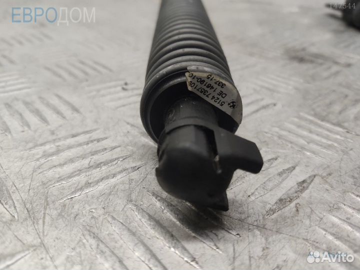 Пружина багажника на BMW G11 s1146901