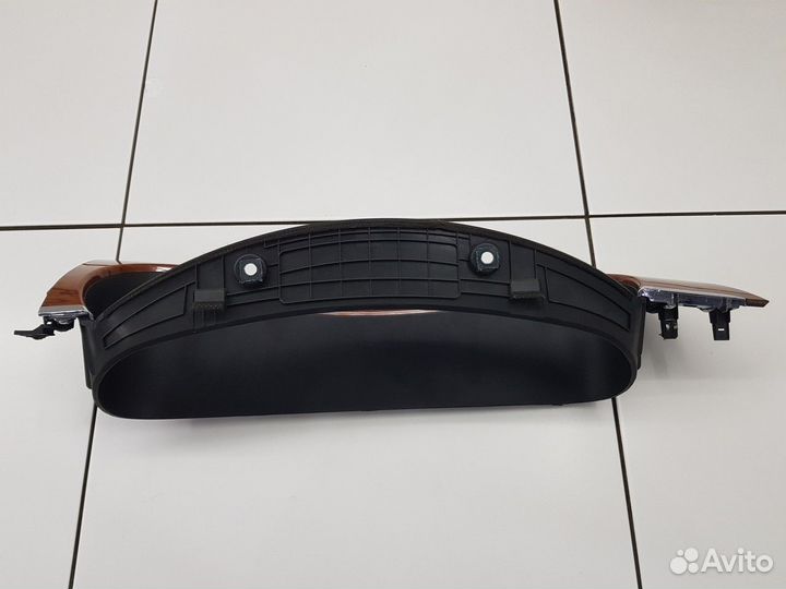 Накладка торпедо левая декоративная