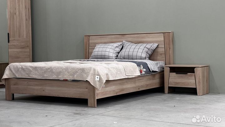 Спальный гарнитур Юта - 3 дверный