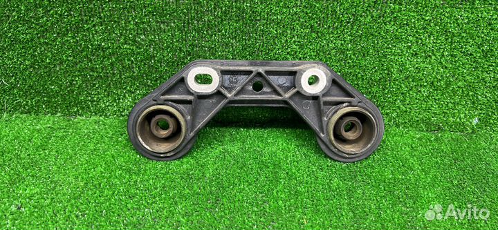 Кронштейн глушителя Chevrolet Malibu 9 рест. 2022