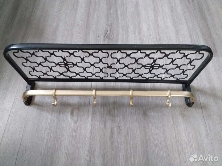 Вешалка настенная