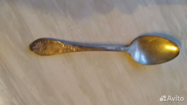 Мельхиоровые и серебряные ложки