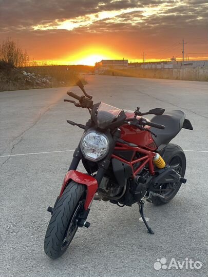 Ducati monster 797