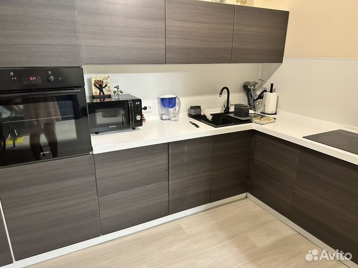 Кухонный гарнитур угловой с техникой бу