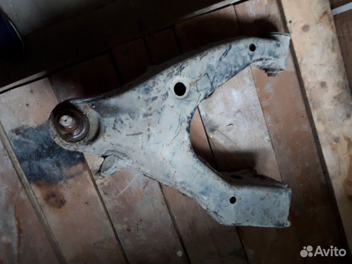 Рычаг на ленд-крузер 100