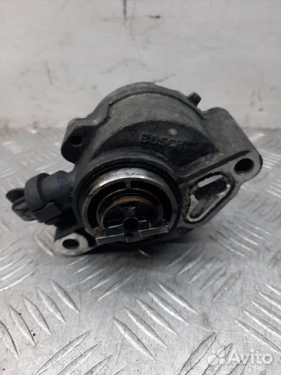 Насос вакуумный Citroen C4 1.6 9HZ 2008